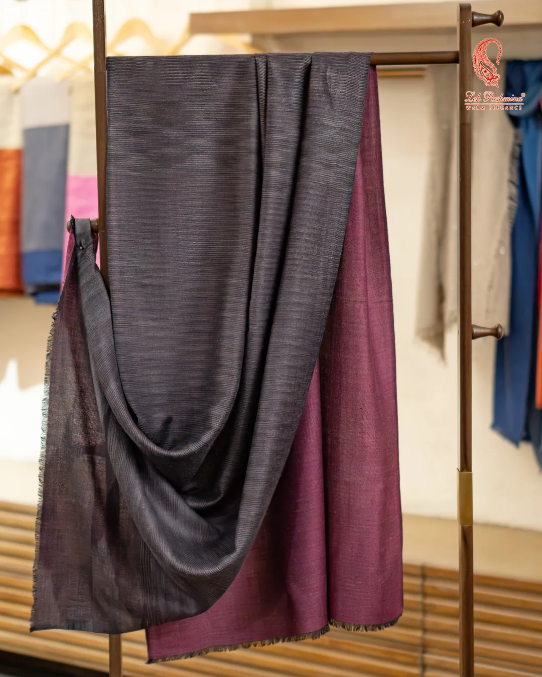 Smoke & plum stole